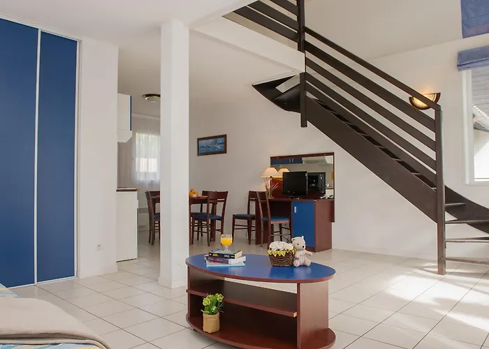 Goelia La Marina De Talaris 拉卡诺